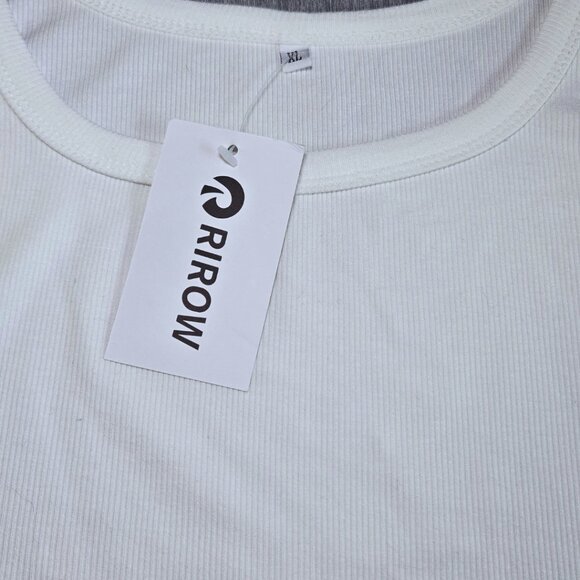 White Ribbed Sleeveless Fitted Tank Top - XLarge - Picture 2 of 4
